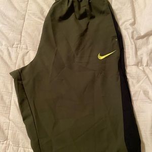 Men’s workout pants